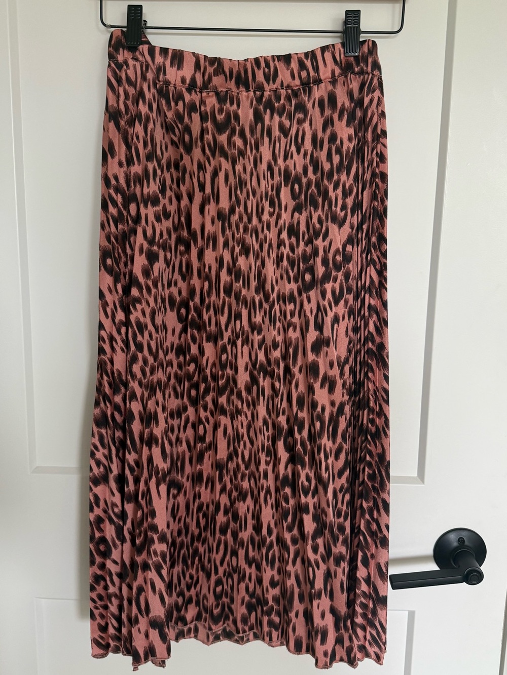 Peyton Jensen Pink Leopard Print Pleated Midi Skirt